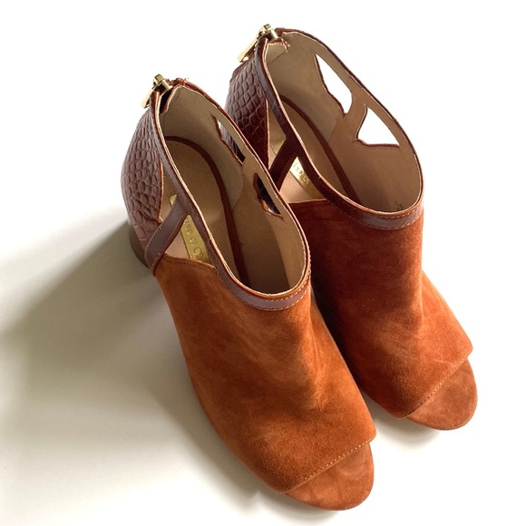 Louise et cie kelton camel booties, Size 8M - Picture 4 of 12